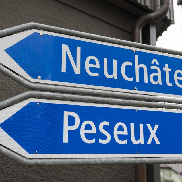 Les citoyens de Peseux disent "oui" à la fusion avec Neuchâtel. [Keystone - Adrien Perritaz]