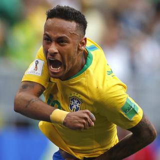 Neymar a marqué le premier but brésilien.