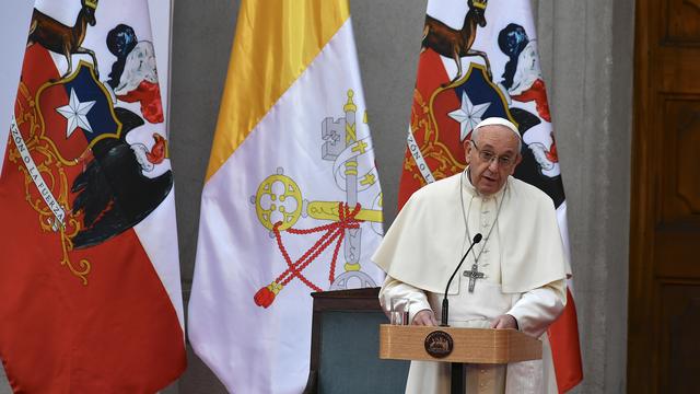 Le pape François a fait son premier discours à Santiago devant les autorités politiques et civiles du Chili. [AFP - Vincenzo Pinto]