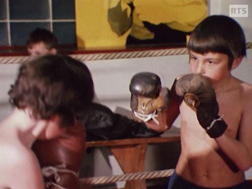 Elèves de l'école de boxe de Charly Bühler en 1973 [RTS]