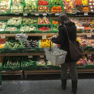 Les Suisses ont craint une augmentation des prix dans l'alimentaire. [Keystone - Christian Beutler]