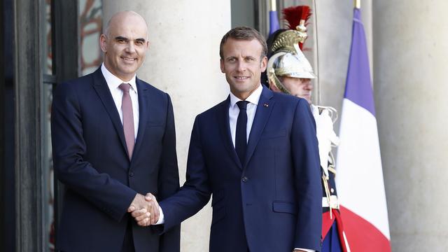 Alain Berset a rencontré Emmanuel Macron à Paris. [Keystone - Peter Klaunzer]
