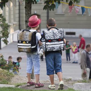 Neuchâtel veut moderniser son système de protection de l’enfance. (image d'illustration) [Keystone - Lukas Lehmann]