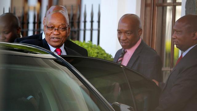 Jacob Zuma quitte en voiture Tuynhuys, le bureau présidentiel sud-africain. [Reuters - Sumaya Hisham]