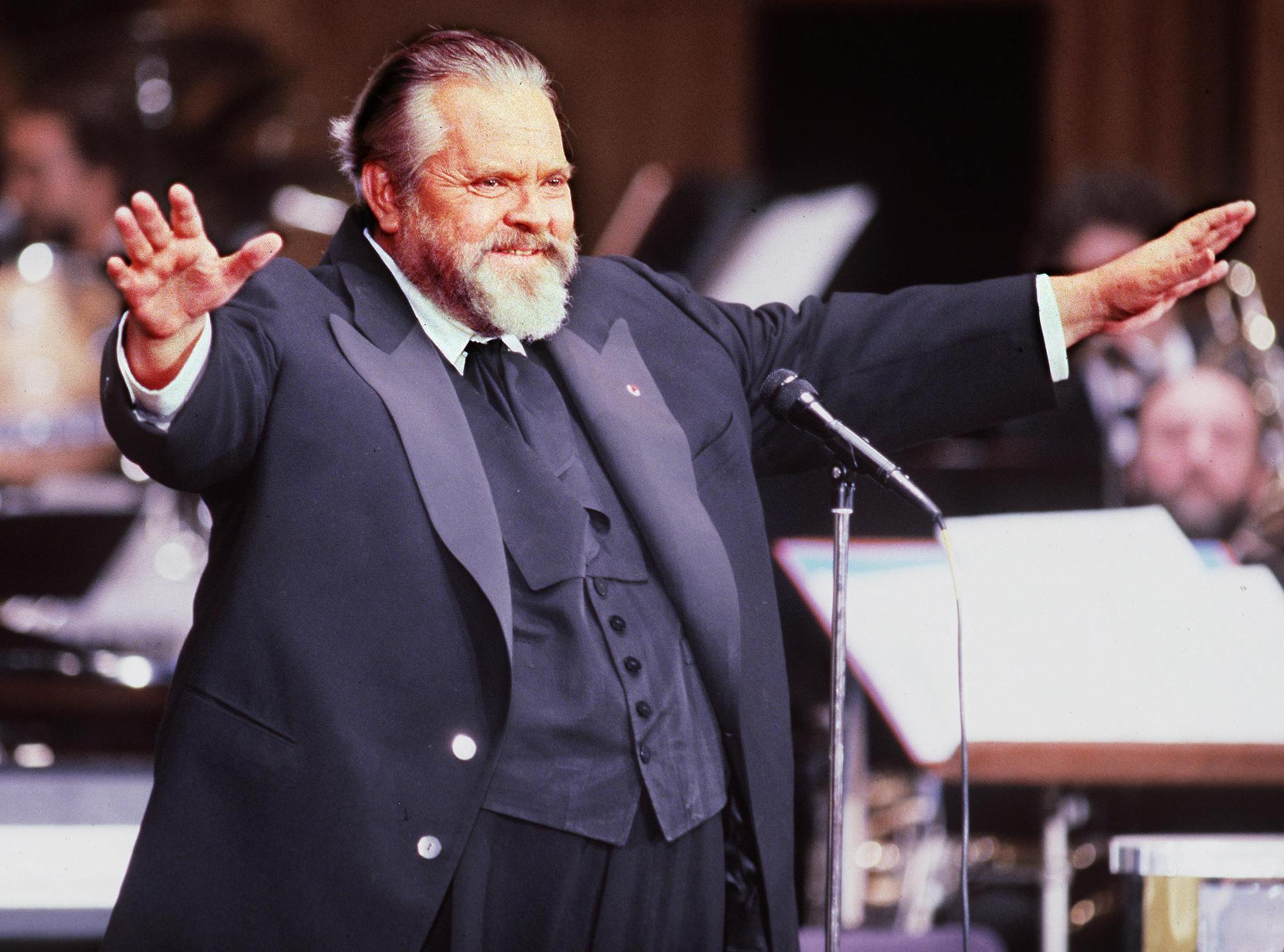 Orson Welles à Paris le 28 février 1982. [AFP - Pierre Guillaud]