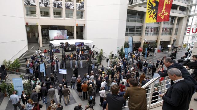 Les candidats sur le plateau de Leman Bleu à Uni Mail. [Keystone - Salvatore Di Nolfi]