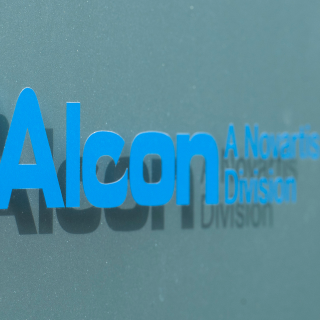 Alcon est la division ophtalmologique du géant pharmaceutique bâlois Novartis. [Keystone - Urs Flüeler]