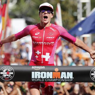 La Soleuroise Daniela Ryf a remporté pour la 4e fois de suite le championnat du monde d'Ironman, à Hawaï. [Keystone - Marco Garcia - AP Photo]