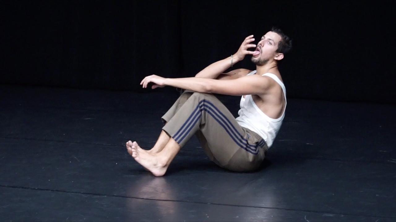 Le danseur genevois Kiyan Khoshoie dans "Grand Ecart". [DR - Philippe Leone]