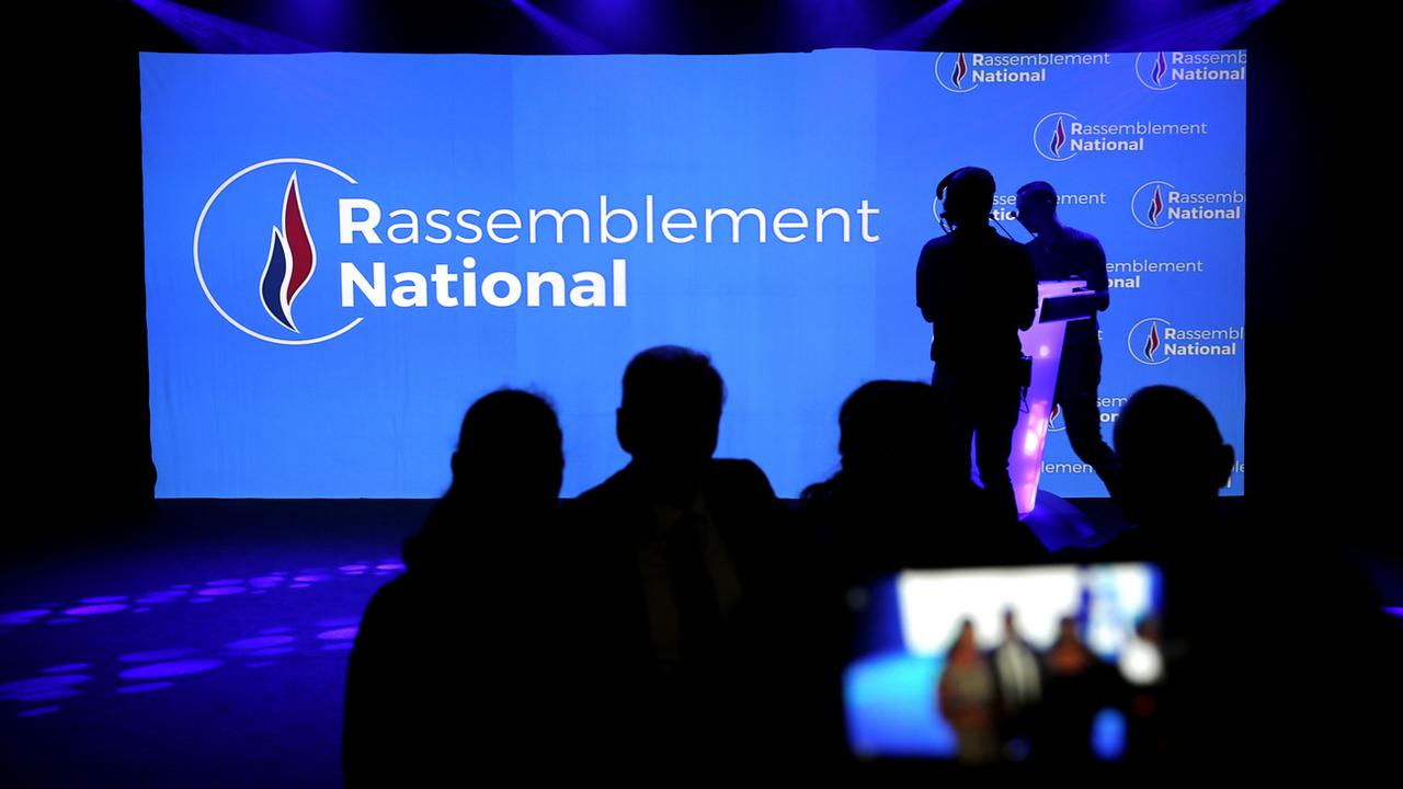 Le logo du parti d'extrême droite français Rassemblement national, ex-Front national. [AP/Keystone - Laurent Cipriani]