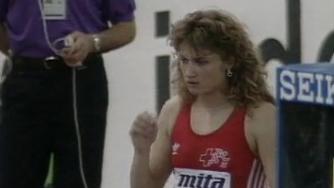 Anita Protti concentrée avant le départ du 400 m indoor de Séville 1991 [RTS]