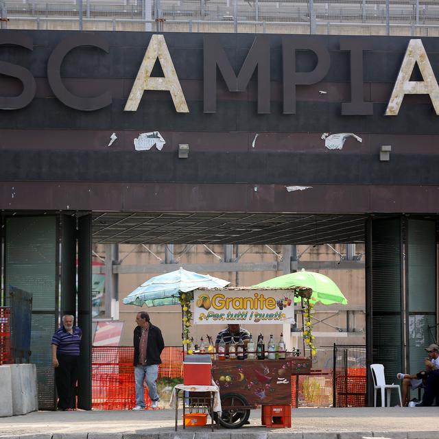 Le quartier populaire de La Scampia à Naples. [Reuters - Alessandro Bianchi]