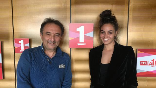 Souheila Yacoub et Carlo Crisci se rencontrent pour la première fois. [RTS - Meili Gernet]