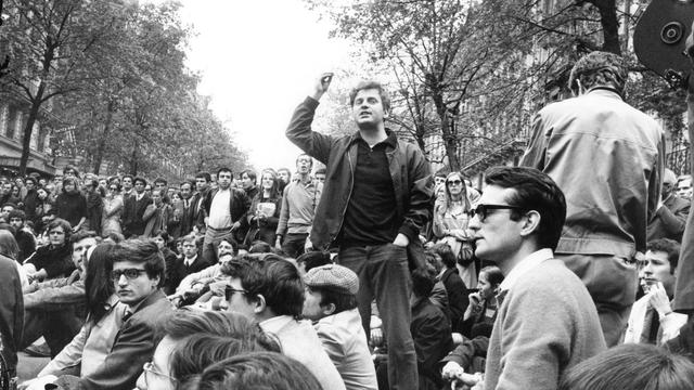 Manifestants en mai 68. [KEYSTONE - RUE DES ARCHIVES/AGIP]