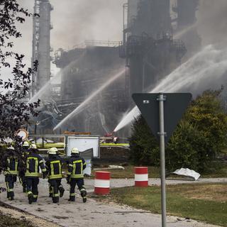 L'explosion d'une raffinerie a fait huit blessés dans le sud de l'Allemagne. [dpa via AP/Keystone - Lino Mirgeler]