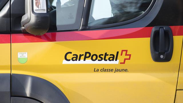 L'auditeur externe de CarPostal n'a jamais contrôlé les facturations internes de cette société de La Poste. [Keystone - Anthony Anex]