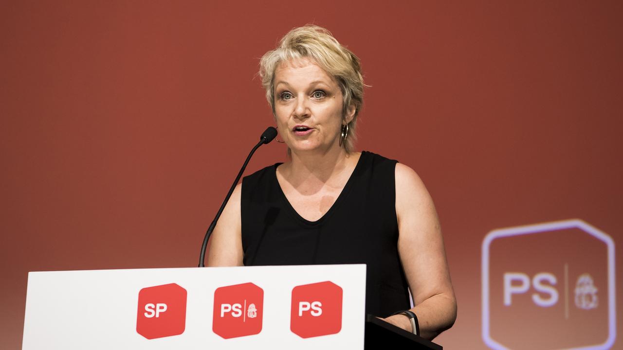 Florence Nater, presidente du PS Neuchatel, parle lors de l'Assemblee des delegues du PS Suisse, SP, ce samedi 24 juin 2017 a Fribourg. [Jean-Christophe Bott)]