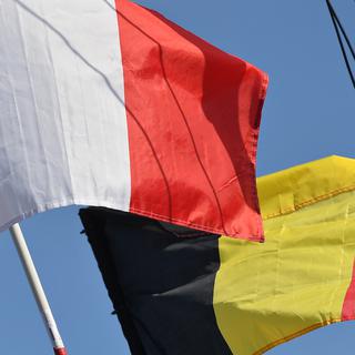 Les drapeaux français et belge. [Belga/AFP - David Stockman]