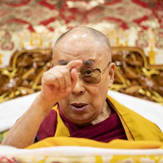 Dimanche 23 septembre 2018: Le Dalaï Lama, le leader spirituel tibétain, donne une conférence au Hallenstadion de Zurich. [Keystone via AP - Ennio Leanza]