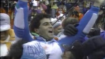 Alberto Tomba au milieu des ses supporters après le slalom de Calgary 1988. [RTS]