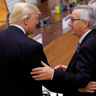 Donald Trump et Jean-Claude Juncker au G20 à Hambourg en juillet 2017. [Reuters - Wolfgang Rattay]