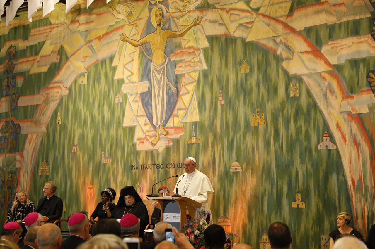 Le pape François a prononcé un deuxième discours au siège du Conseil oecuménique des Églises. [Keystone - Denis Balibouse/AP]