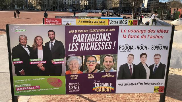 Des affiches électorales pour les élections genevoises d'avril et mai 2018 sur la plaine de Plainpalais, à Genève. [RTS - Kevin Gertsch]