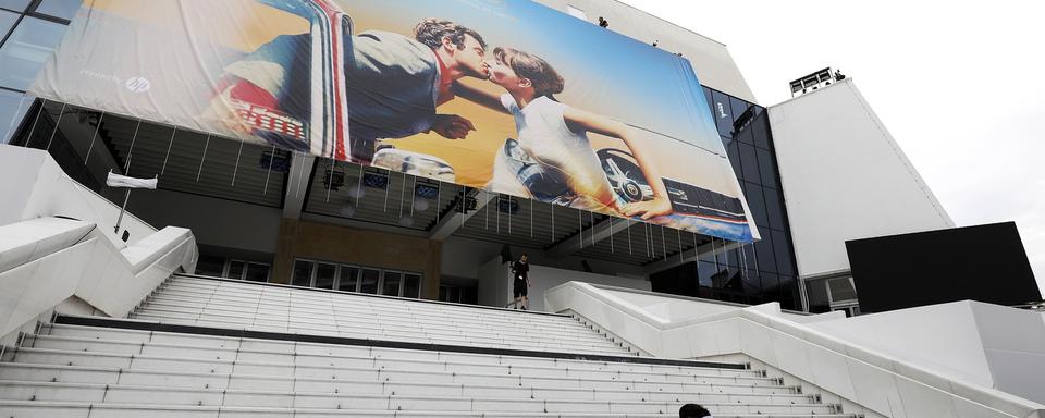 Le Palais des festivals à Cannes, quelques heures avant le début du 71e festival de cinéma. [Keystone - Sébastien Nogier]