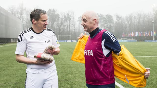 Le premier procureur du Haut-Valais Rinaldo Arnold entretient des liens étroits avec le président de la FIFA Gianni Infantino. [Keystone - Ennio Leanza]