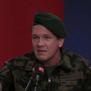 Karl Heinz Inäbnit, lieutenant-colonel, s'exprime sur l'armée qui a été épinglée pour des dépenses étonnantes en début de semaine. [RTS]
