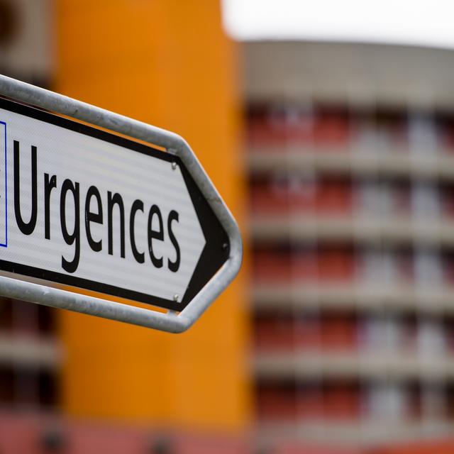 Le personnel des services des urgences est souvent victime d'agressions. [Keystone - Jean-Christophe Bott]