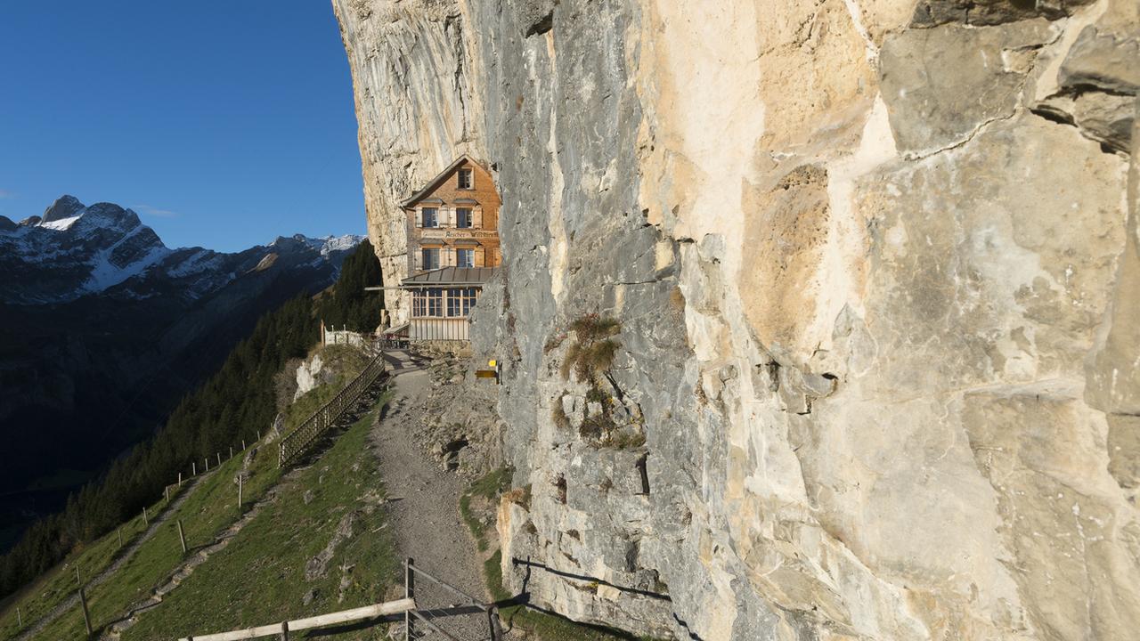 L'auberge Aescher a été désigné "plus beau lieu du monde" par le magazine National Geographic. [Keystone - Gian Ehrenzeller]