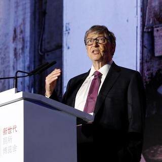 Bill Gates défend son projet de toilettes pour tous à Pékin, 06.11.2018. [Reuters - Thomas Peter]