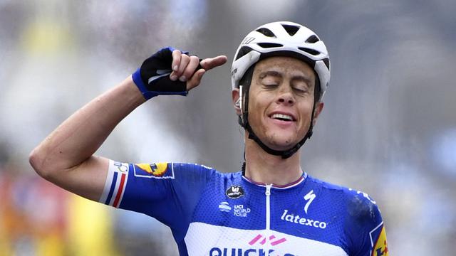 Le Néerlandais Niki Terpstra remporte le Tour des Flandres. [AP Photo/Keystone - Geert Vanden Wijngaert]