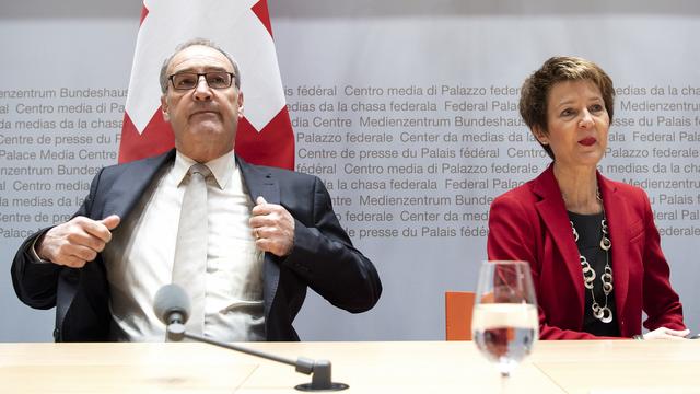 Guy Parmelin et Simonetta Sommaruga. [KEYSTONE - Peter Schneider]