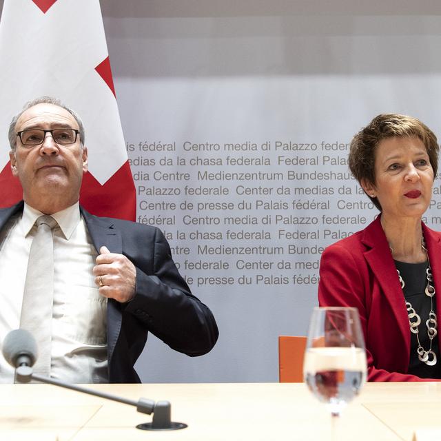 Guy Parmelin et Simonetta Sommaruga. [KEYSTONE - Peter Schneider]