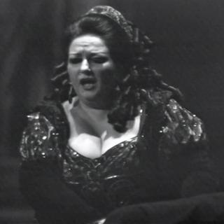 La cantatrice Montserrat Caballé en scène.