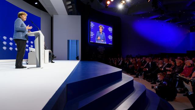 La chancelière allemande Angela Merkel a prononcé un discours au WEF de Davos mercredi 24 janvier 2018. [AP - Fabrice COFFRINI]