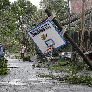 Les dégâts causés par le super typhon Mangkhut dans la ville de Tuguegaroo, au nord-est des Philippines. [Ap Photo - Aaron Favila]