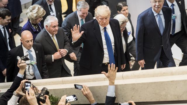 Donald Trump lors de son arrivée au Centre des Congrès de Davos. [Keystone - Laurent Gillieron]