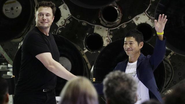 Le patron de SpaceX Elon Musk et le Japonais Yusaku Maezawa à Hawthorne en Californie. [AP/Keystone - Chris Carlson]