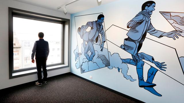 Une fresque de Frederik Peeters, lors de l'inauguration du premier hôtel genevois entièrement dédie a la BD.
Magali Girardin
Keystone [Magali Girardin]