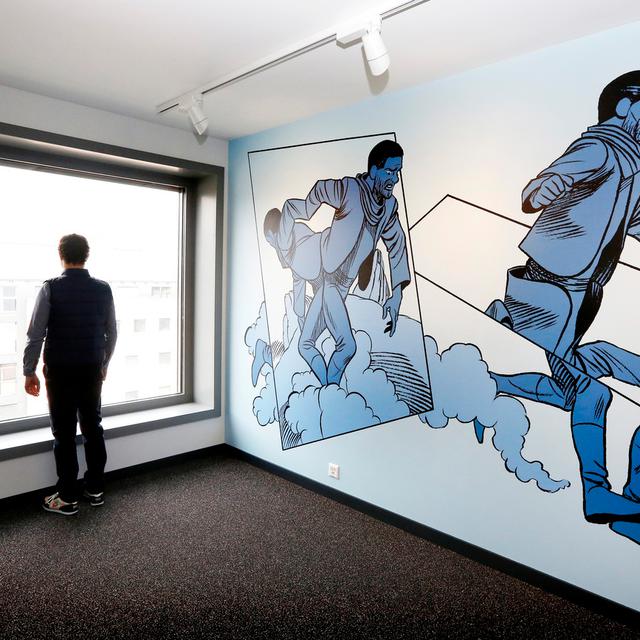 Une fresque de Frederik Peeters, lors de l'inauguration du premier hôtel genevois entièrement dédie a la BD.
Magali Girardin
Keystone [Magali Girardin]