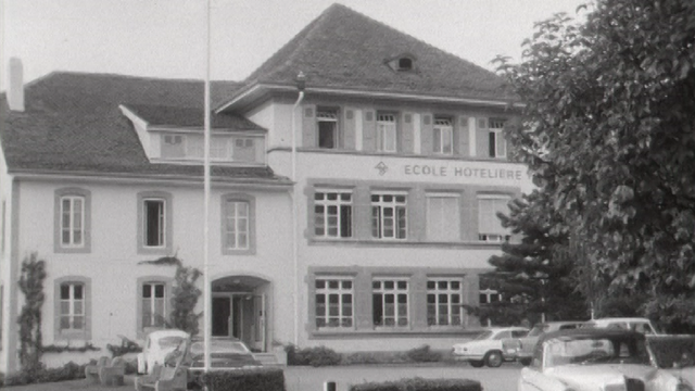 L'Ecole hôtelière de Lausanne, avenue de Cour, 1968. [RTS]