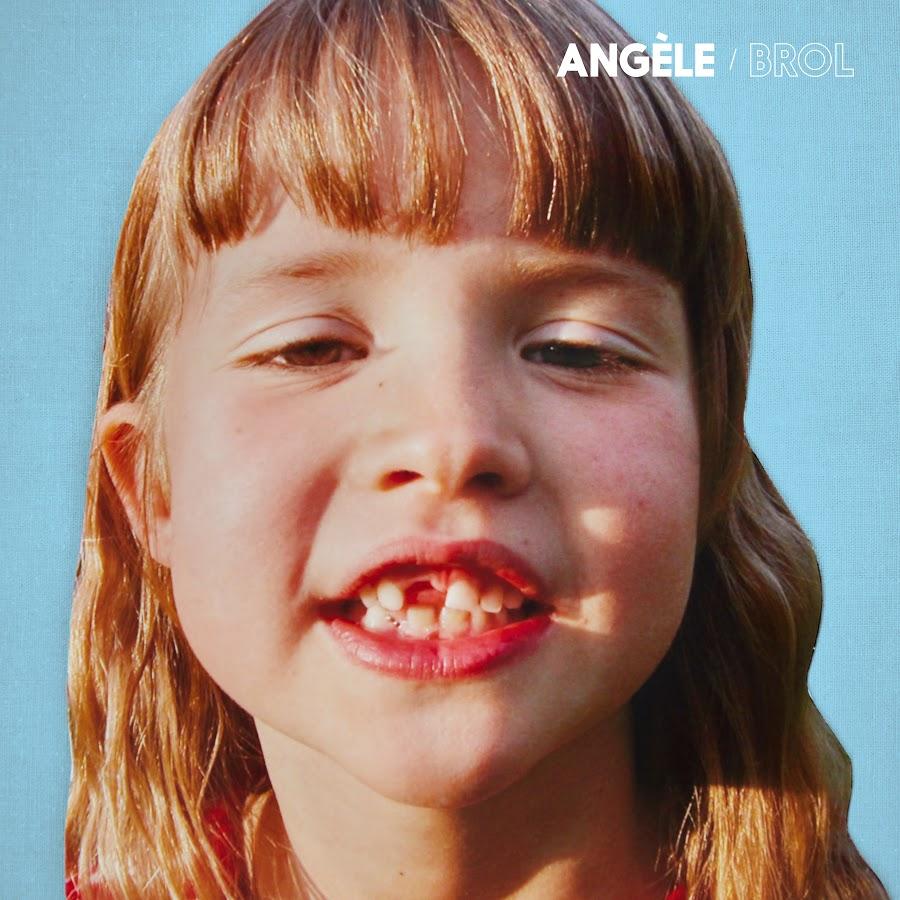 Le portrait d'Angèle à six ans qui fait la couverture de son premier album [instagram.com/angele_vl]
