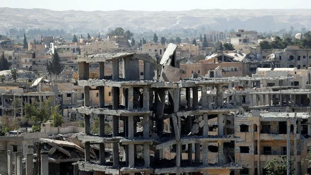 Au moins neuf charniers ont été découverts après la libération de Raqqa. [Reuters - Erik De Castro]