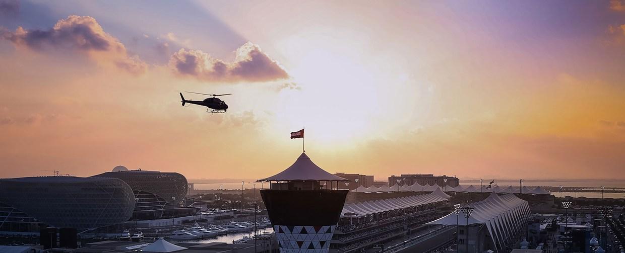 La Shams Tower, à laquelle a eu accès Guillaume Barazzone, surplombe le circuit automobile d'Abu Dhabi.