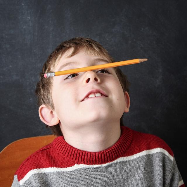 L'hyperactivité se traduit par une difficulté à rester tranquille, des problèmes de concentration, des difficultés dans la gestion des émotions ou du stress. [Fotolia - soupstock]