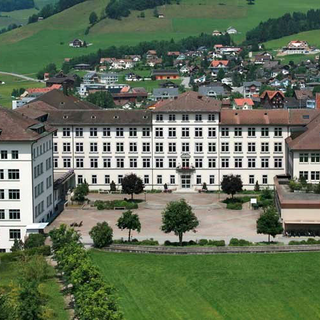 L'élève est scolarisé au gymnase Sankt Antonius d’Appenzell. [ai.ch]