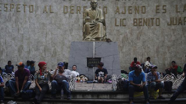 Des migrants, dirigés vers les Etats-Unis, prennent un temps de repos dans la ville de Tapachula au Mexique. [AFP - Moises Castillo]